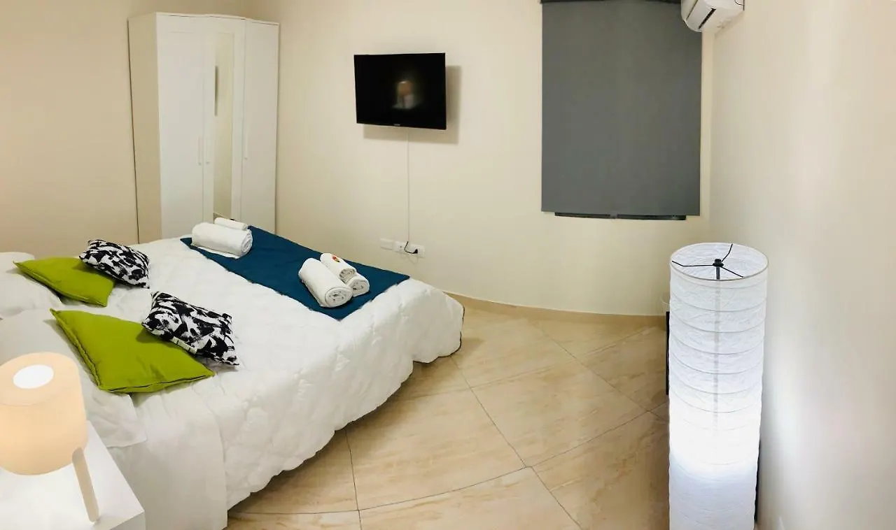 Sweet Home CTA 3*, Catania Italien